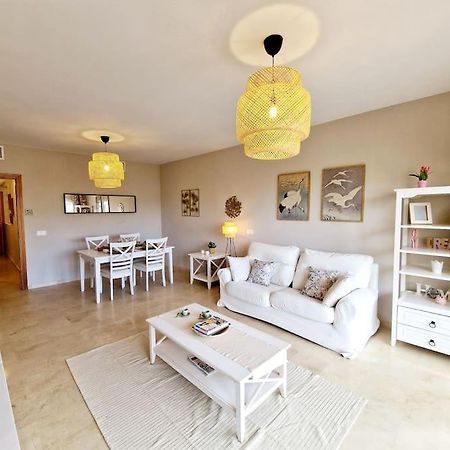 Royal Golf View: 2Br, Pools & Ac Apartment Sitio de Calahonda Luaran gambar