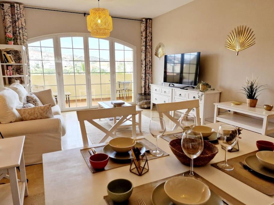 Royal Golf View: 2Br, Pools & Ac Apartment Sitio de Calahonda Luaran gambar