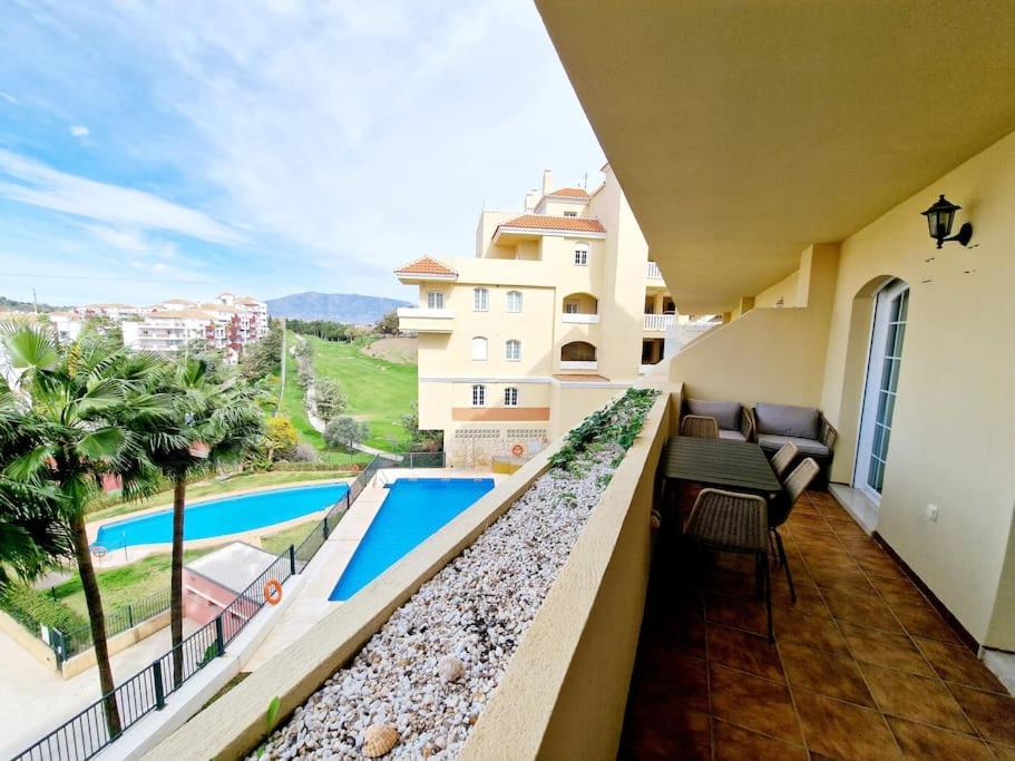 Royal Golf View: 2Br, Pools & Ac Apartment Sitio de Calahonda Luaran gambar