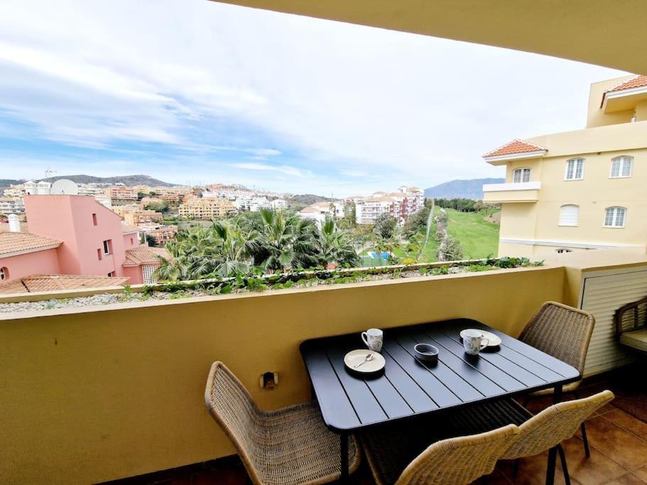 Royal Golf View: 2Br, Pools & Ac Apartment Sitio de Calahonda Luaran gambar