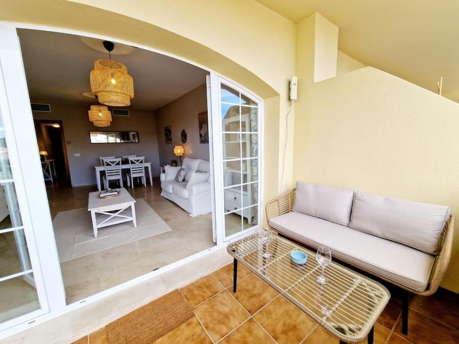 Royal Golf View: 2Br, Pools & Ac Apartment Sitio de Calahonda Luaran gambar