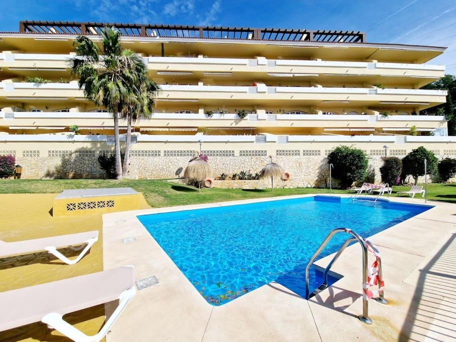 Royal Golf View: 2Br, Pools & Ac Apartment Sitio de Calahonda Luaran gambar