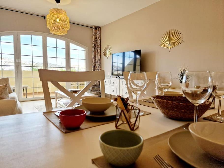 Royal Golf View: 2Br, Pools & Ac Apartment Sitio de Calahonda Luaran gambar