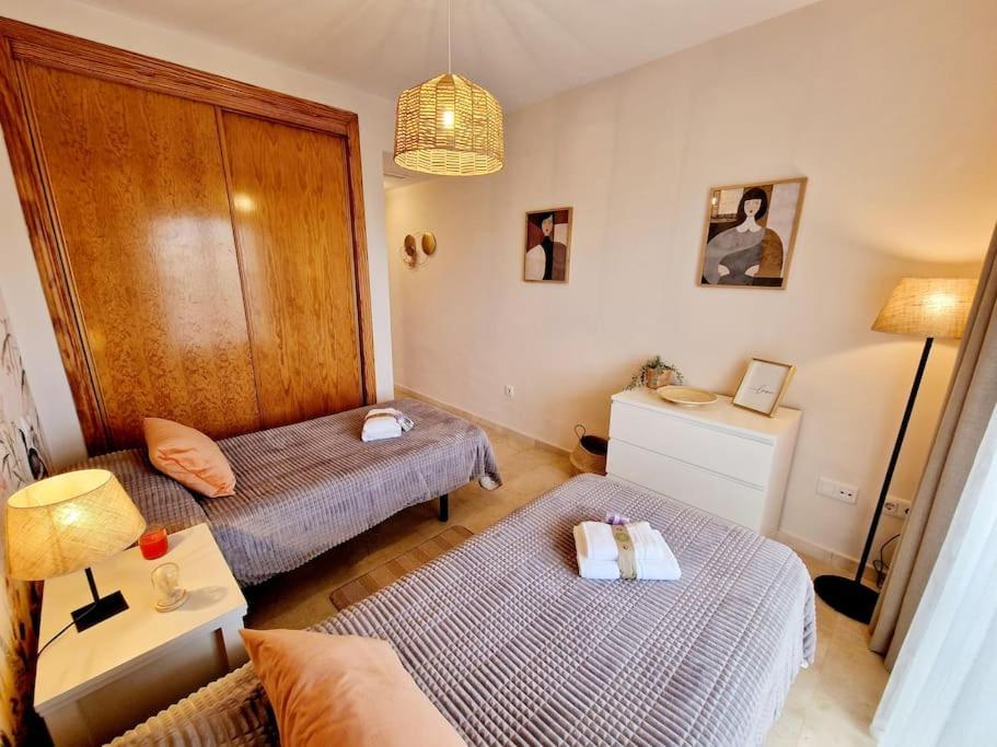 Royal Golf View: 2Br, Pools & Ac Apartment Sitio de Calahonda Luaran gambar