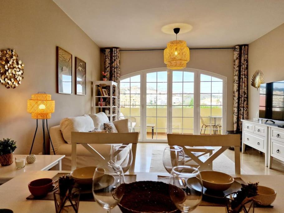 Royal Golf View: 2Br, Pools & Ac Apartment Sitio de Calahonda Luaran gambar