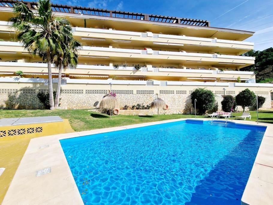 Royal Golf View: 2Br, Pools & Ac Apartment Sitio de Calahonda Luaran gambar