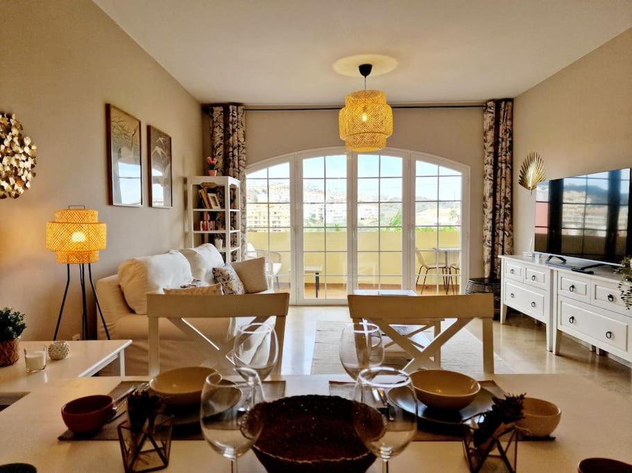 Royal Golf View: 2Br, Pools & Ac Apartment Sitio de Calahonda Luaran gambar