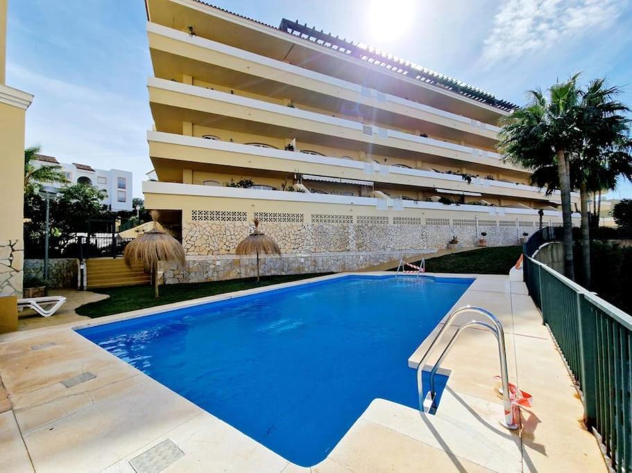 Royal Golf View: 2Br, Pools & Ac Apartment Sitio de Calahonda Luaran gambar