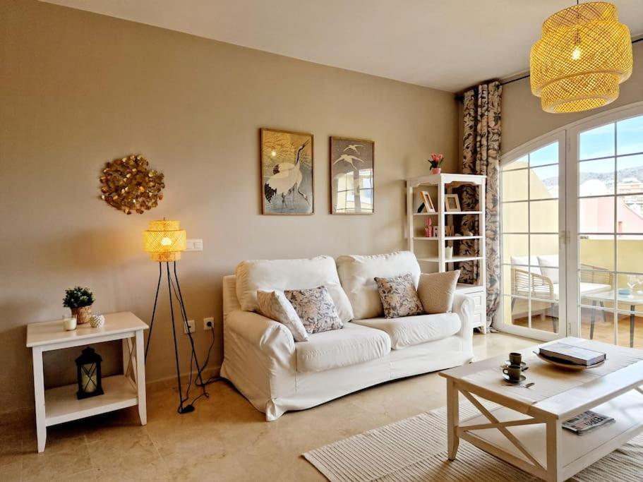 Royal Golf View: 2Br, Pools & Ac Apartment Sitio de Calahonda Luaran gambar