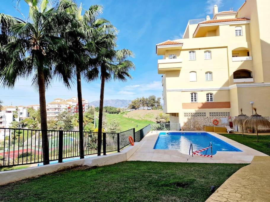 Royal Golf View: 2Br, Pools & Ac Apartment Sitio de Calahonda Luaran gambar