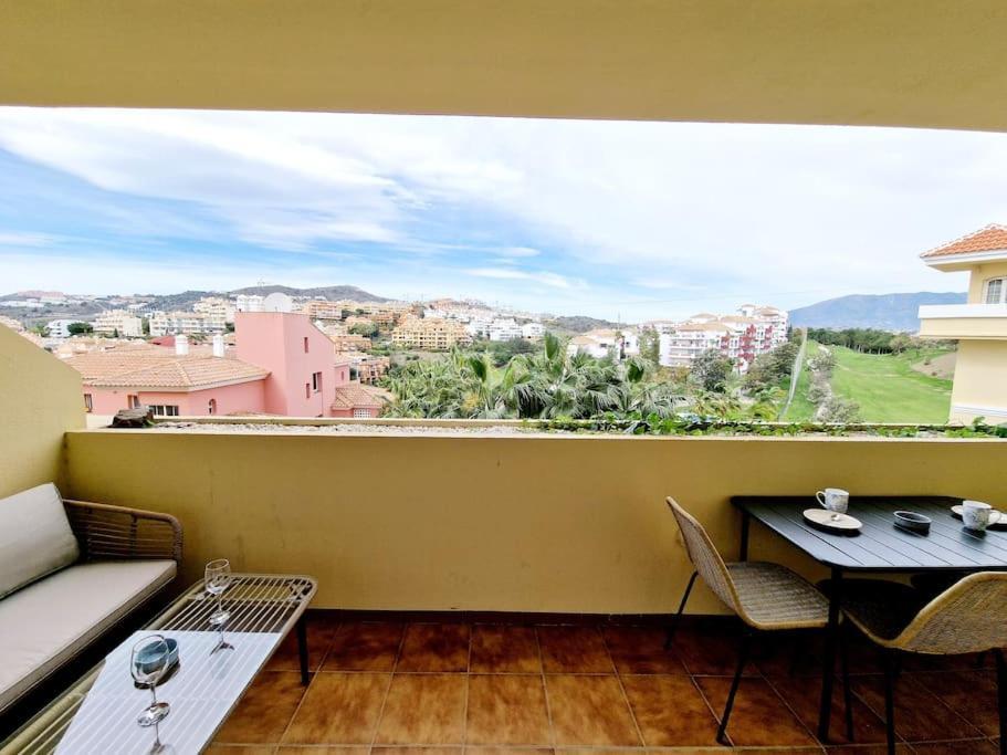 Royal Golf View: 2Br, Pools & Ac Apartment Sitio de Calahonda Luaran gambar